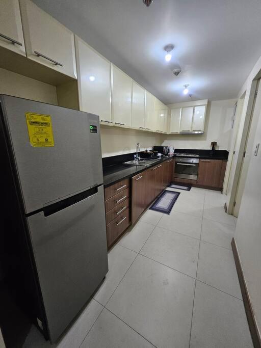 Venice In Mckinley Hill Bgc Taguig With Netflix And Wifi