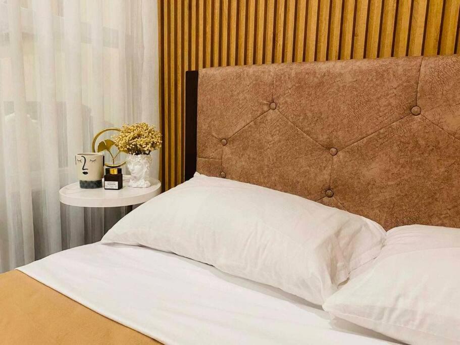 Venice In Mckinley Hill Bgc Taguig With Netflix And Wifi *