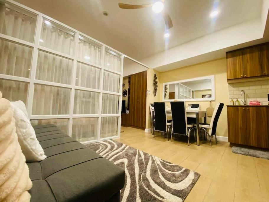 Venice In Mckinley Hill Bgc Taguig With Netflix And Wifi * Manila