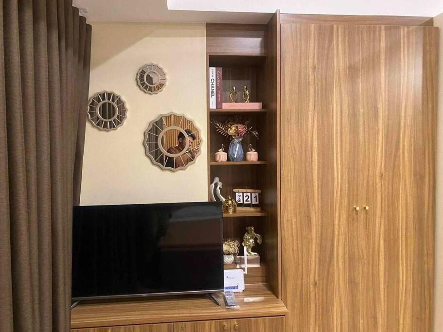 Apartment Venice In Mckinley Hill Bgc Taguig With Netflix And Wifi *