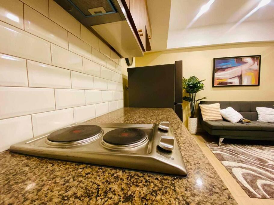 Venice In Mckinley Hill Bgc Taguig With Netflix And Wifi Manila