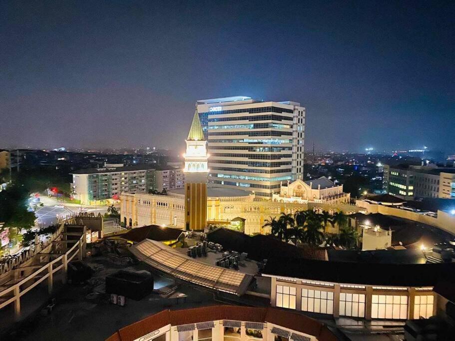 Venice In Mckinley Hill Bgc Taguig With Netflix And Wifi Manila