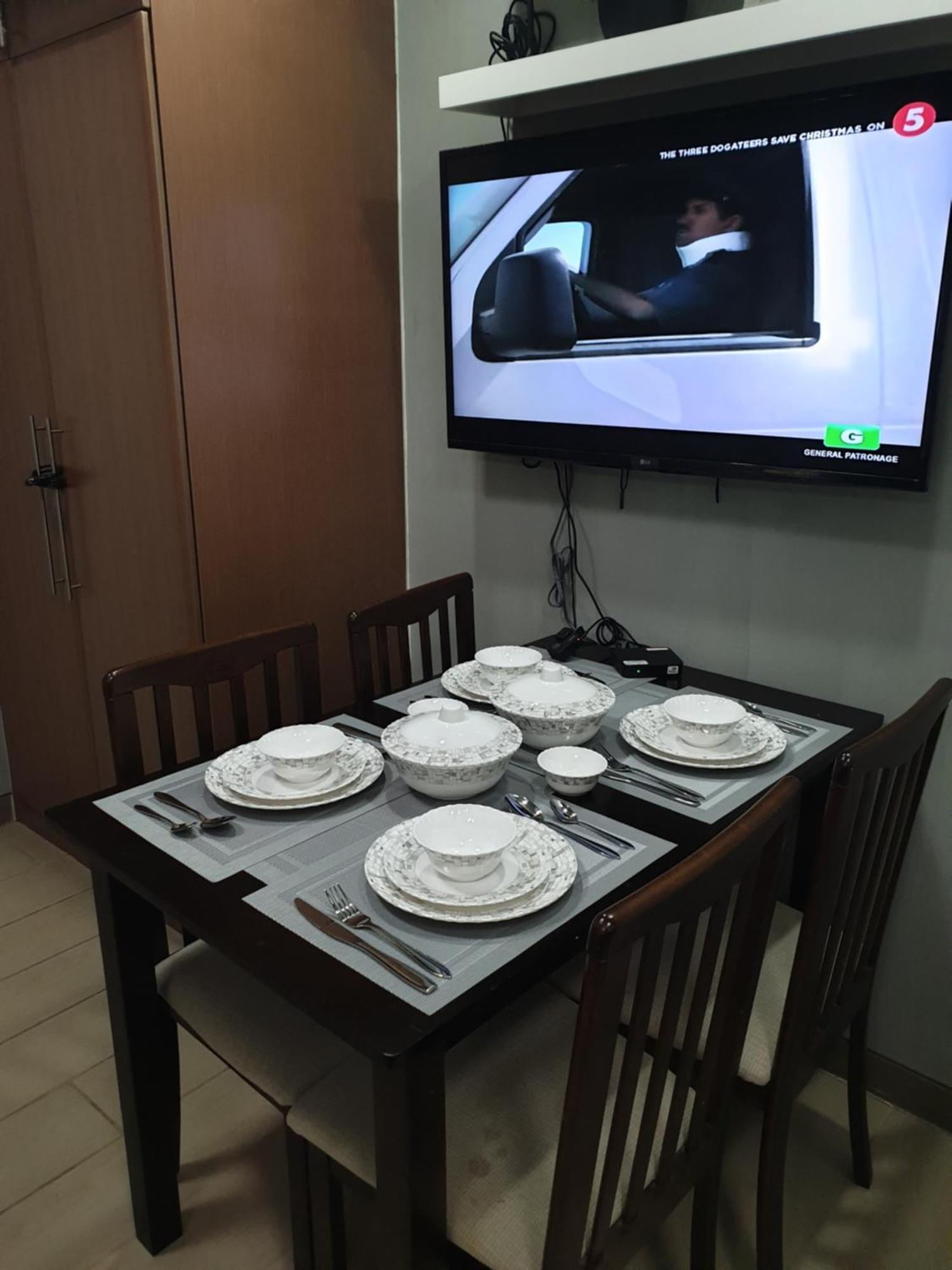 Venice In Mckinley Hill Bgc Taguig With Netflix And Wifi *