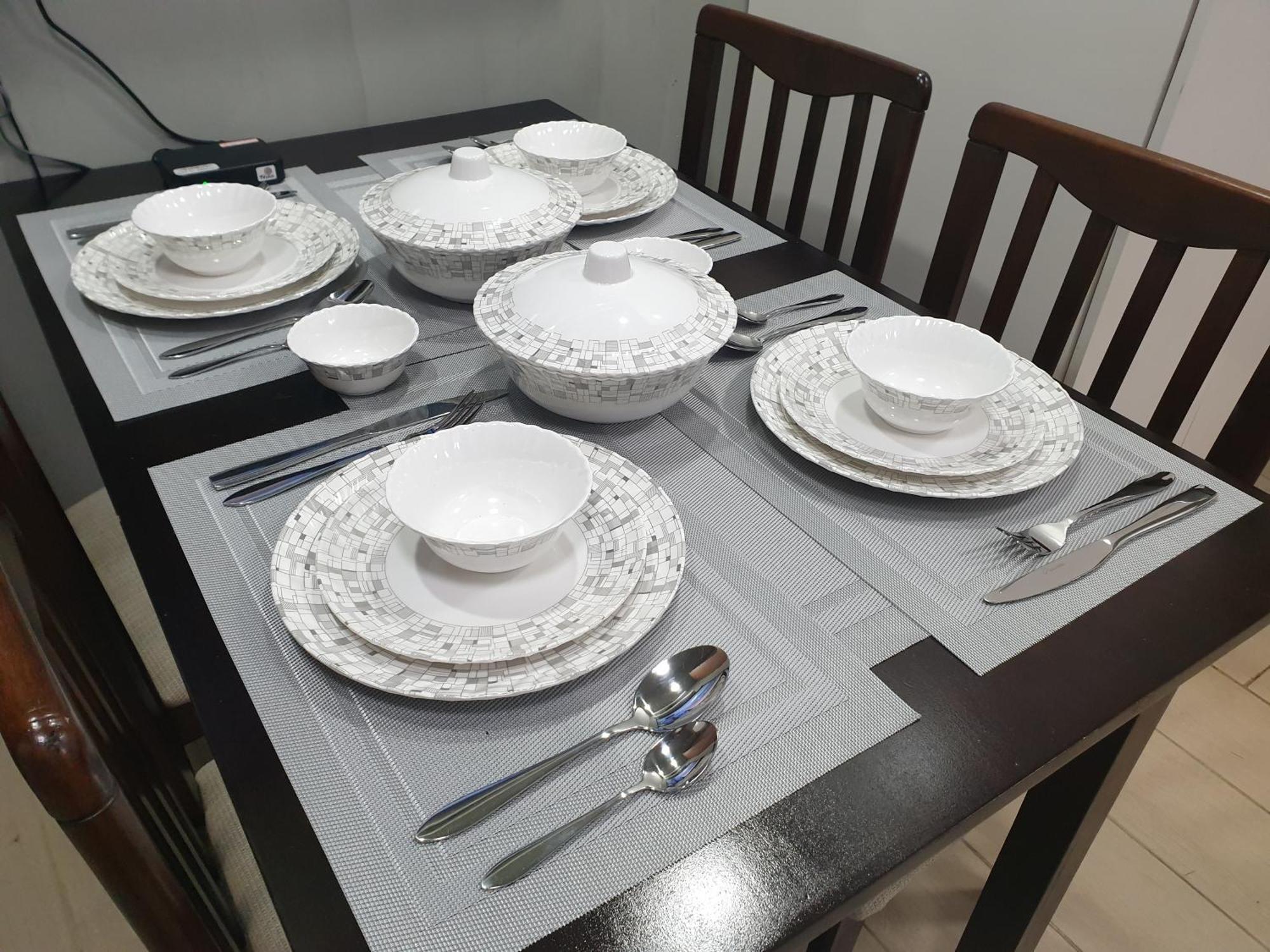 Apartment Venice In Mckinley Hill Bgc Taguig With Netflix And Wifi Manila