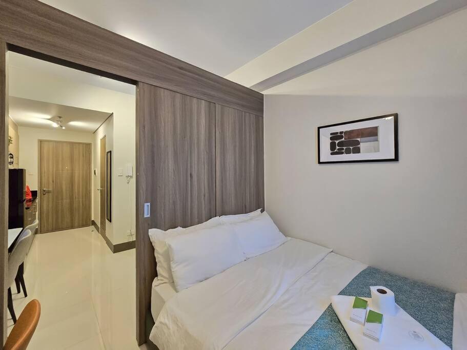 1br Unit Condotel W Balcony Fame Residences -fm50 *