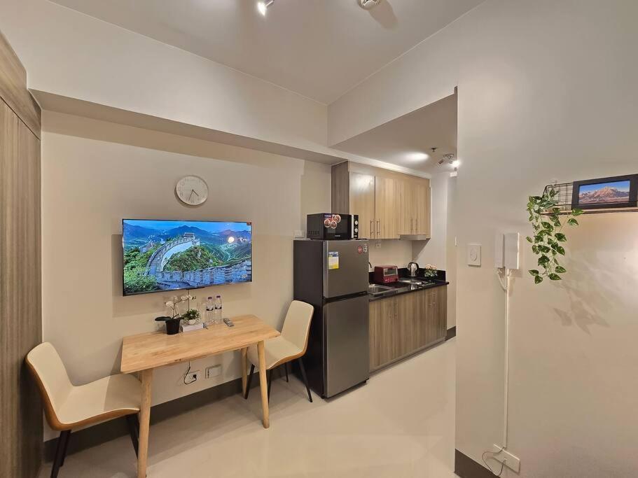1br Unit Condotel W Balcony Fame Residences -fm48