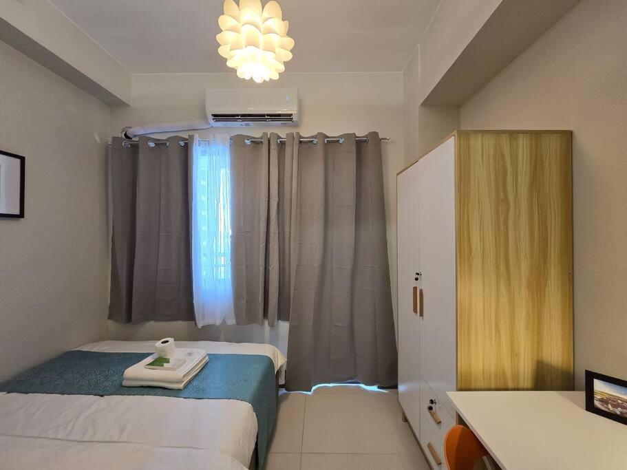 Apartment 1br Unit Condotel W Balcony Fame Residences - Fm45 *