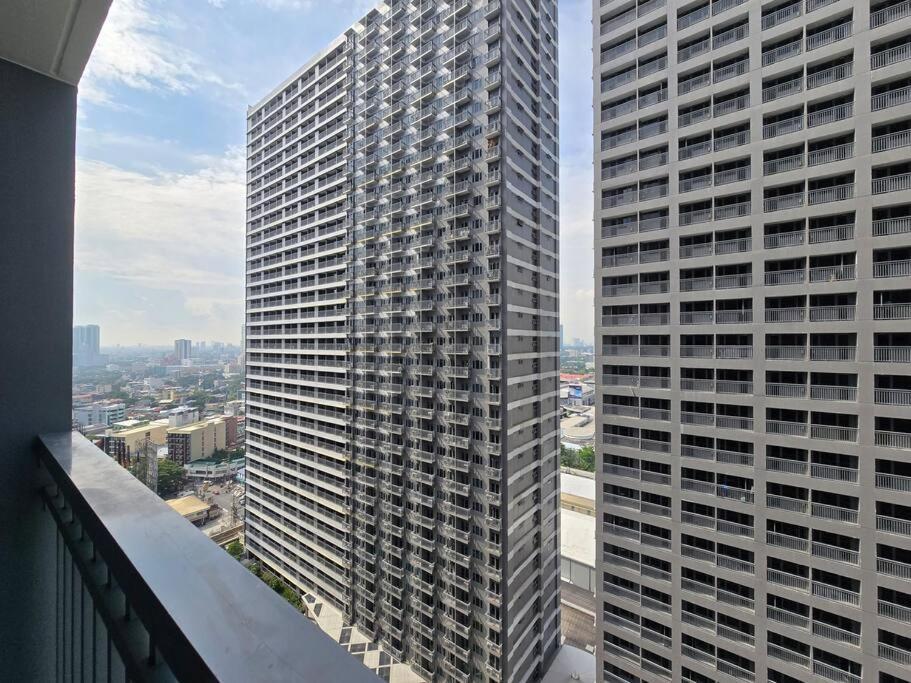 1br Unit Condotel W Balcony Fame Residences - Fm45 Apartment Manila