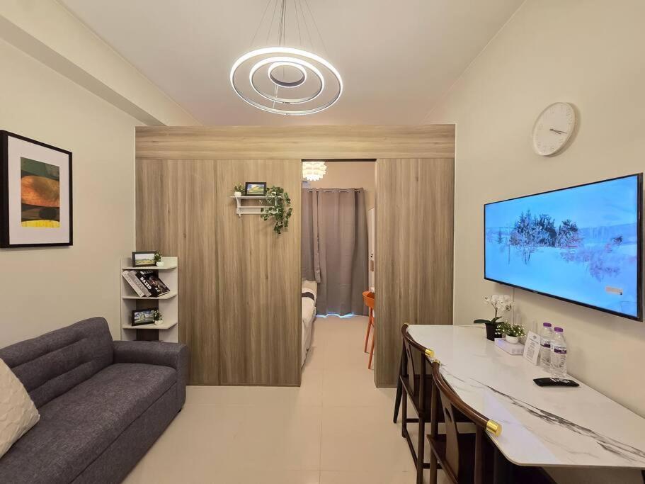 1br Unit Condotel W Balcony Fame Residences -fm44 *
