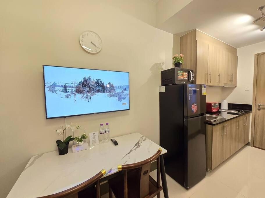 1br Unit Condotel W Balcony Fame Residences -fm44 Apartment