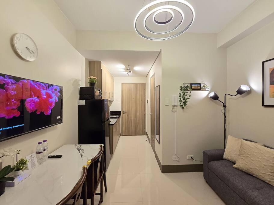 Apartment 1br Unit Condotel W Balcony Fame Residences -fm44