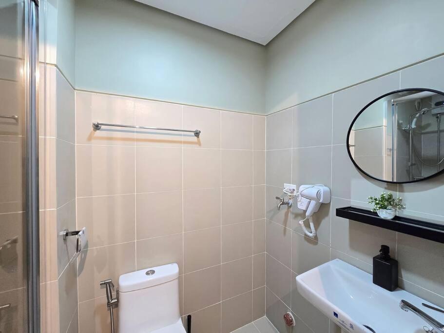 Apartment 1br Unit Condotel W Balcony Fame Residences -fm44