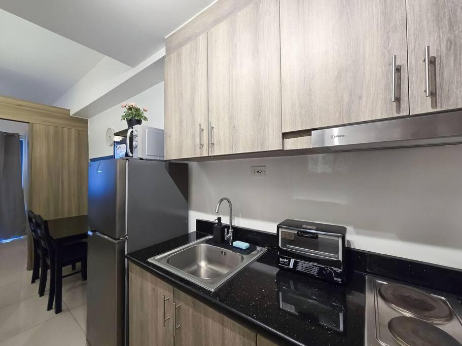 1br Unit Condotel W Balcony Fame Residences #fm43