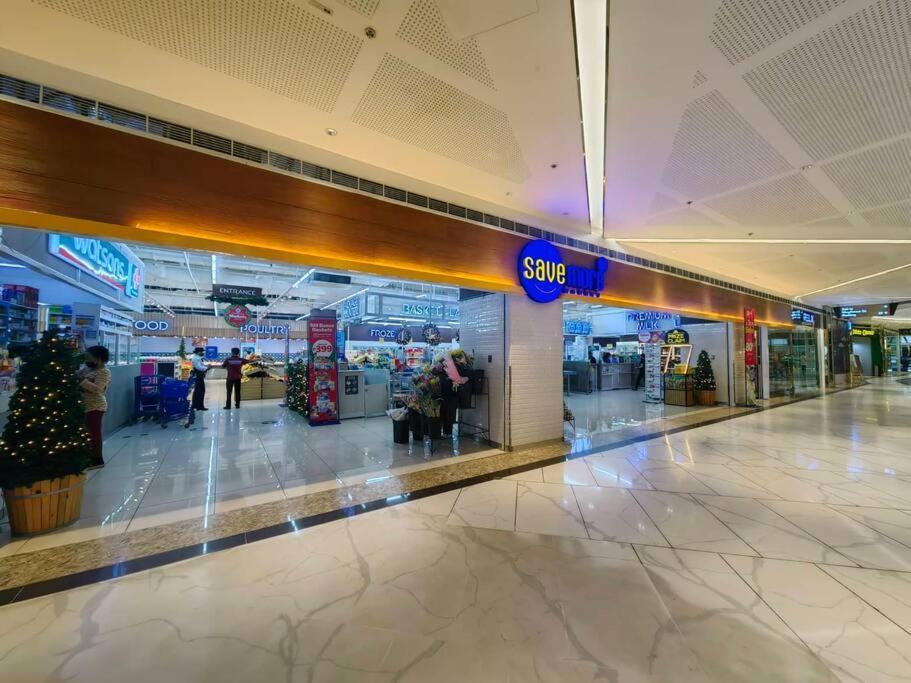 1br Unit Condotel W Balcony Fame Residences #fm43 *