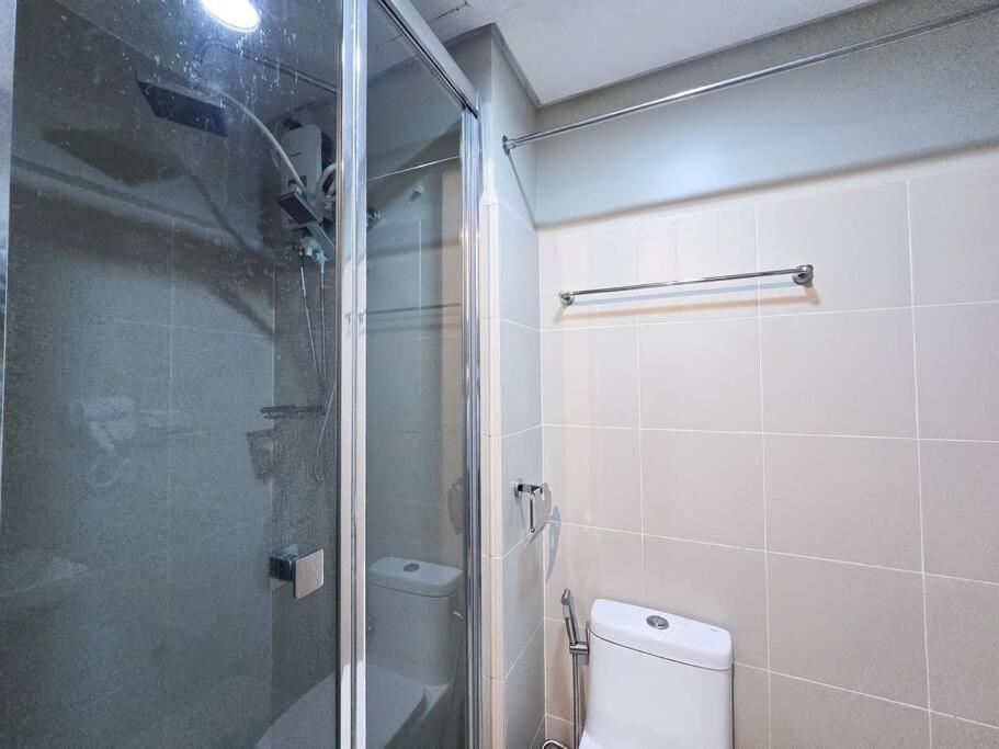1br Unit Condotel W Balcony Fame Residences #fm43 Apartment