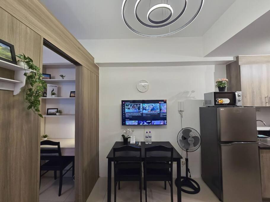 1br Unit Condotel W Balcony Fame Residences #fm43 Apartment Manila