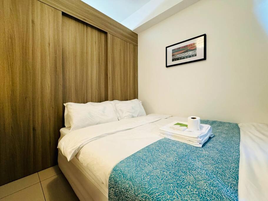 Apartment 1br Unit Condotel W Balcony Fame Residences -fm42 *