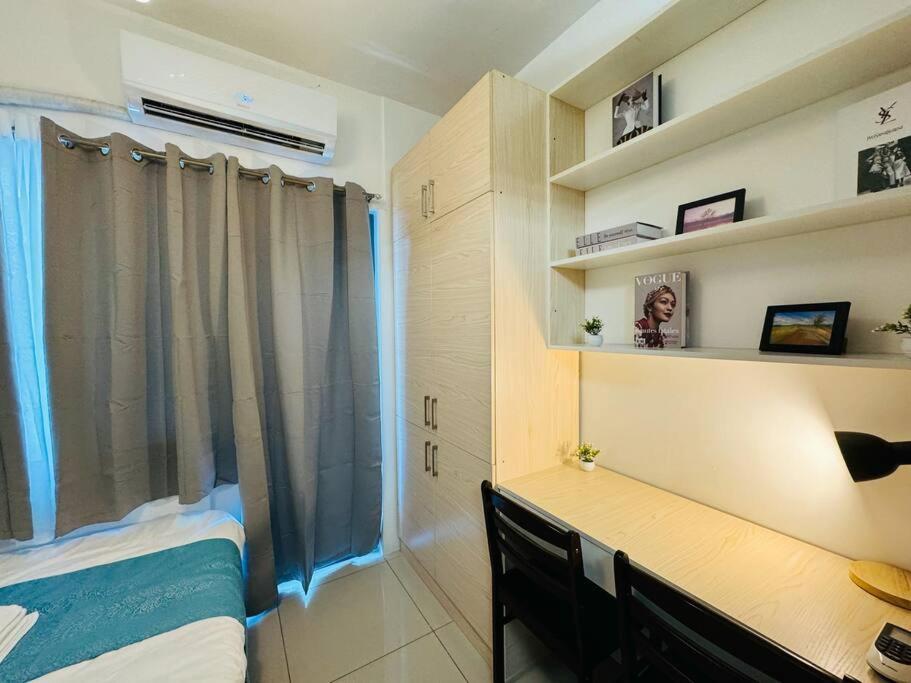 1br Unit Condotel W Balcony Fame Residences -fm42 Manila
