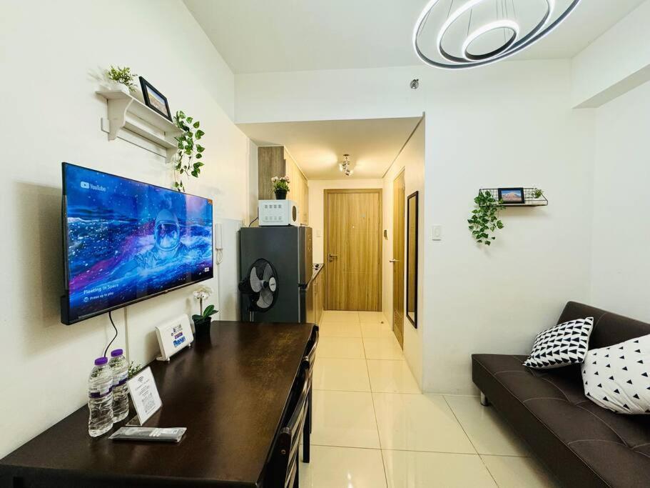1br Unit Condotel W Balcony Fame Residences -fm42 *