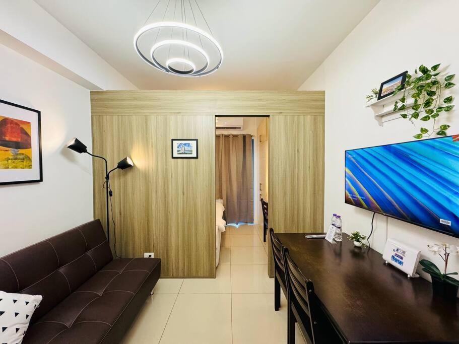 1br Unit Condotel W Balcony Fame Residences -fm42 Manila