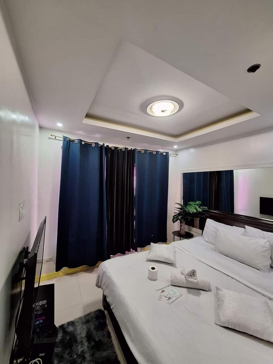 Apartment In Birch Tower Malate - Infront Of Mall *