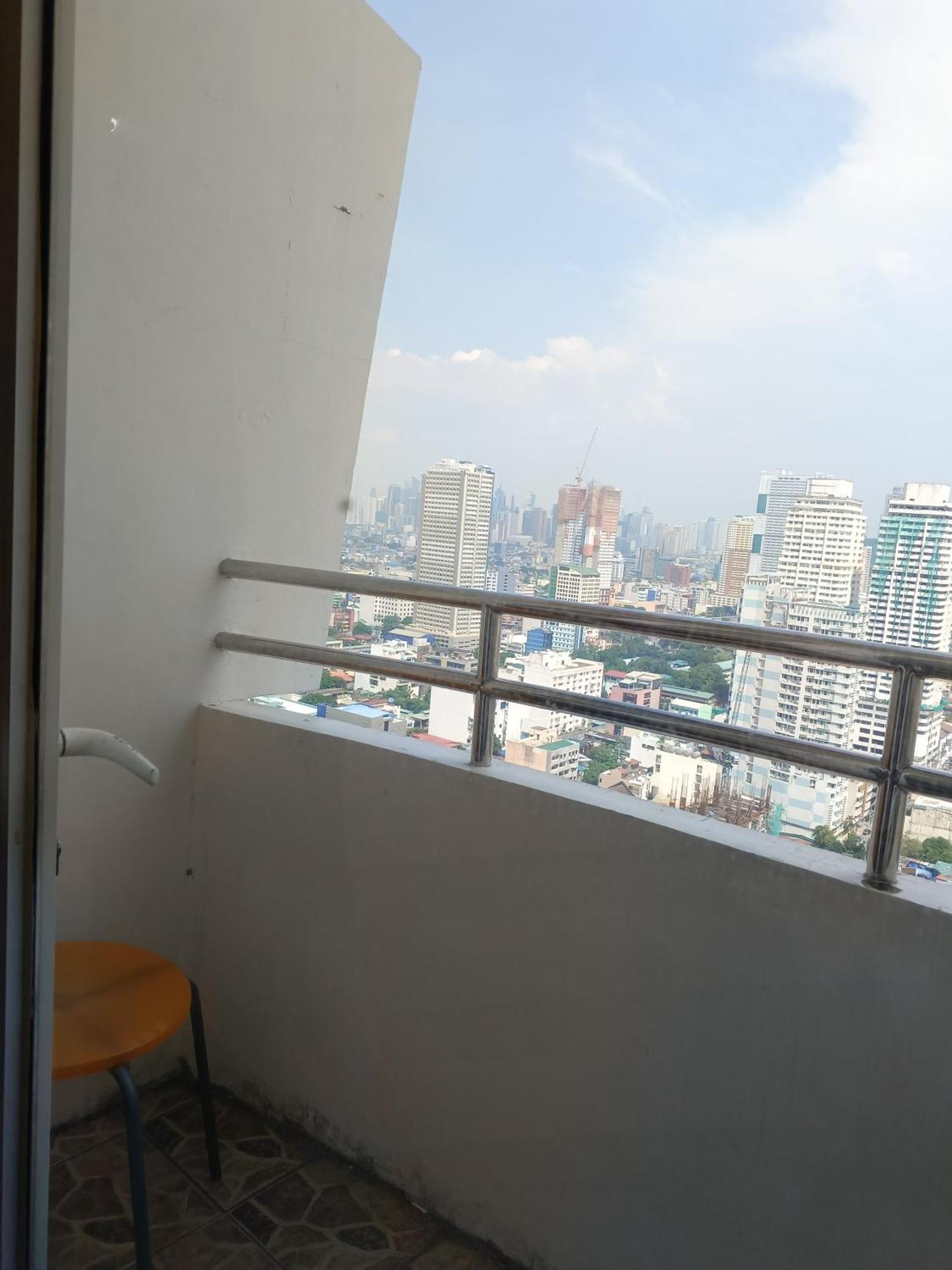 In Birch Tower Malate - Infront Of Mall Manila