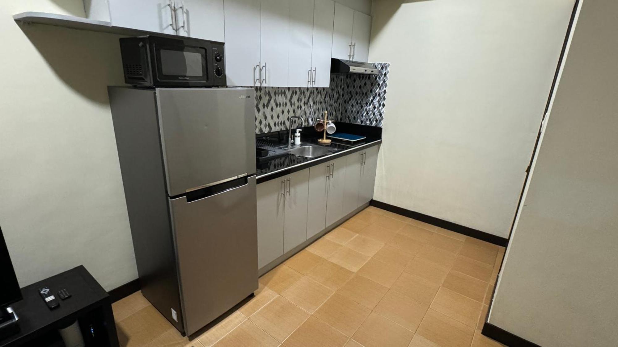 Apartment Toby's Crib At San Lorenzo Place