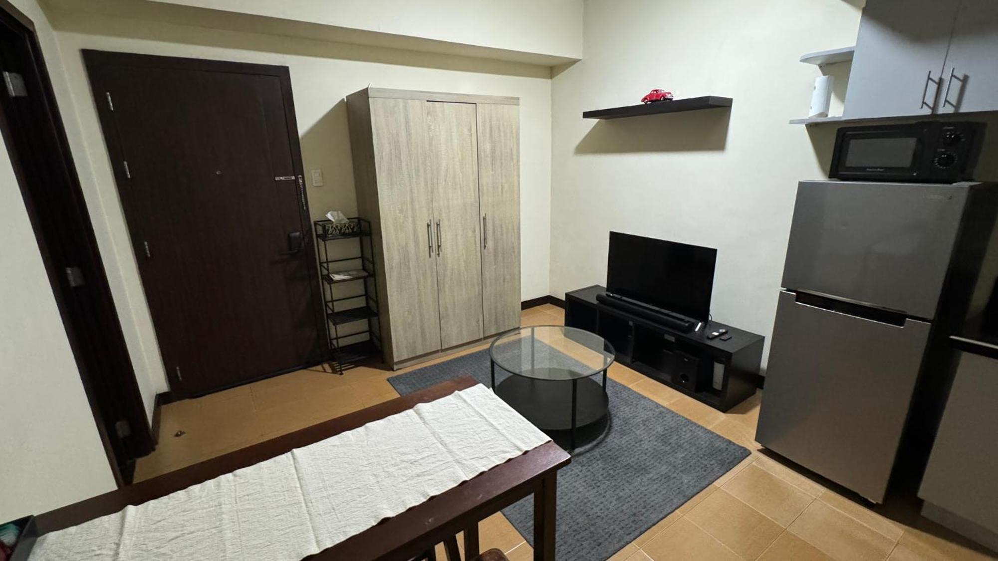 Apartment Toby's Crib At San Lorenzo Place