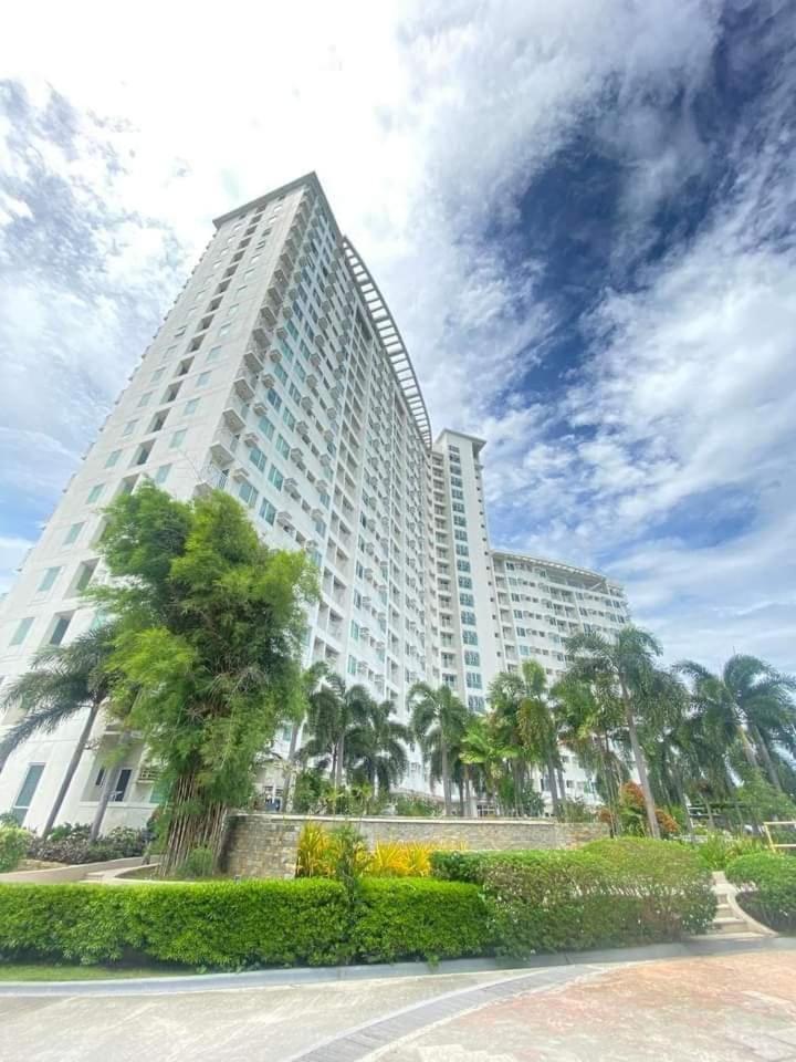 Spacious In Alabang Apartamento Manila