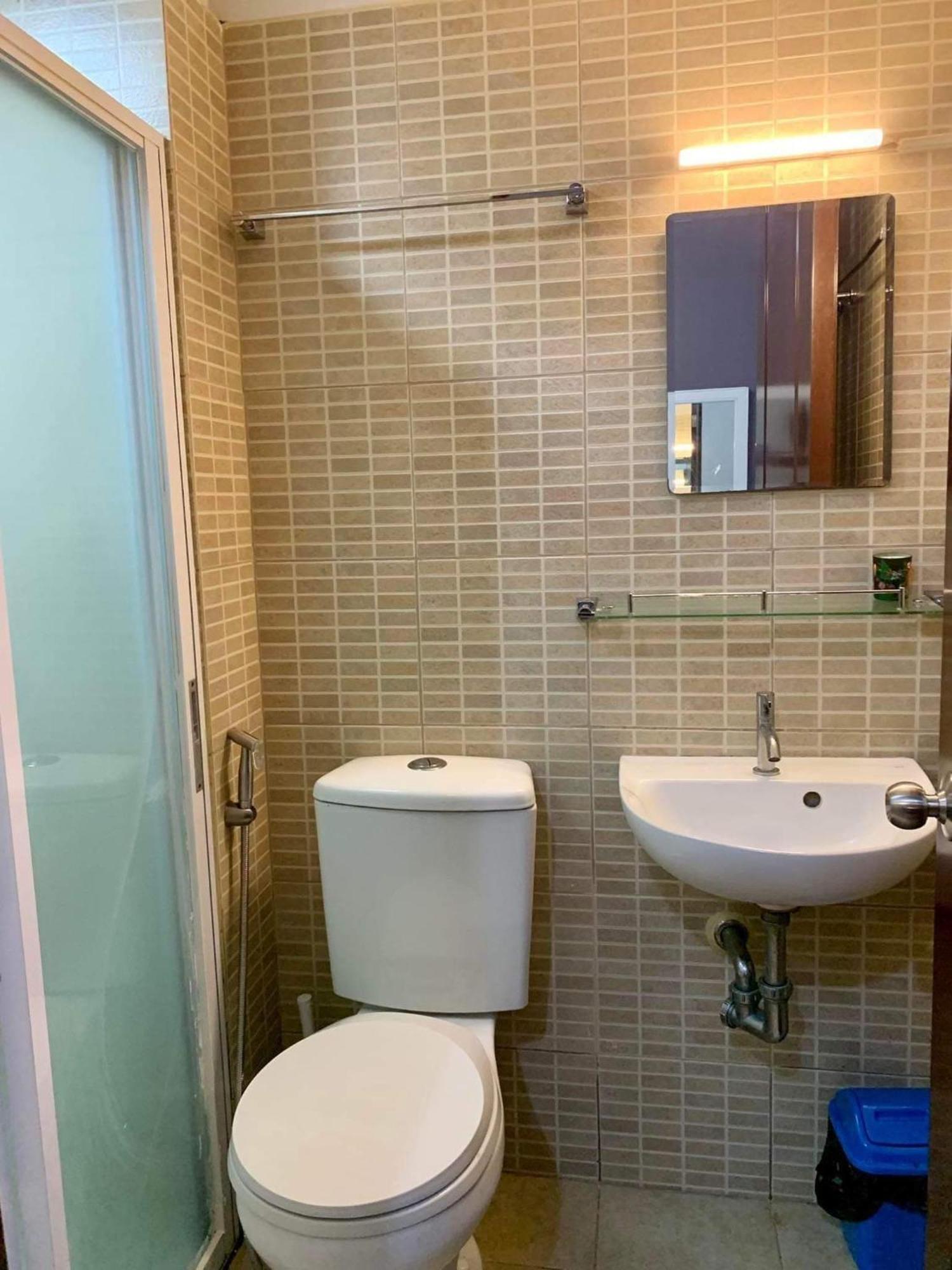 Spacious In Alabang Apartamento *