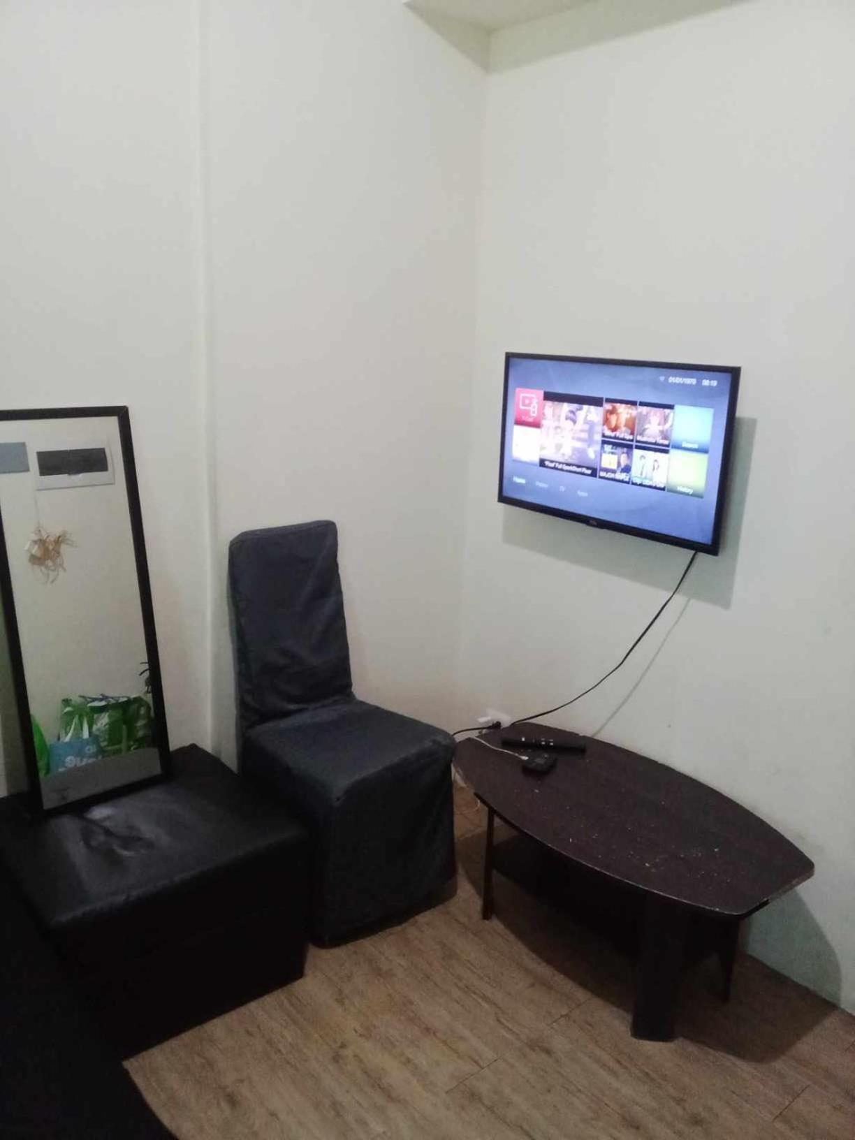 Spacious In Alabang Apartamento