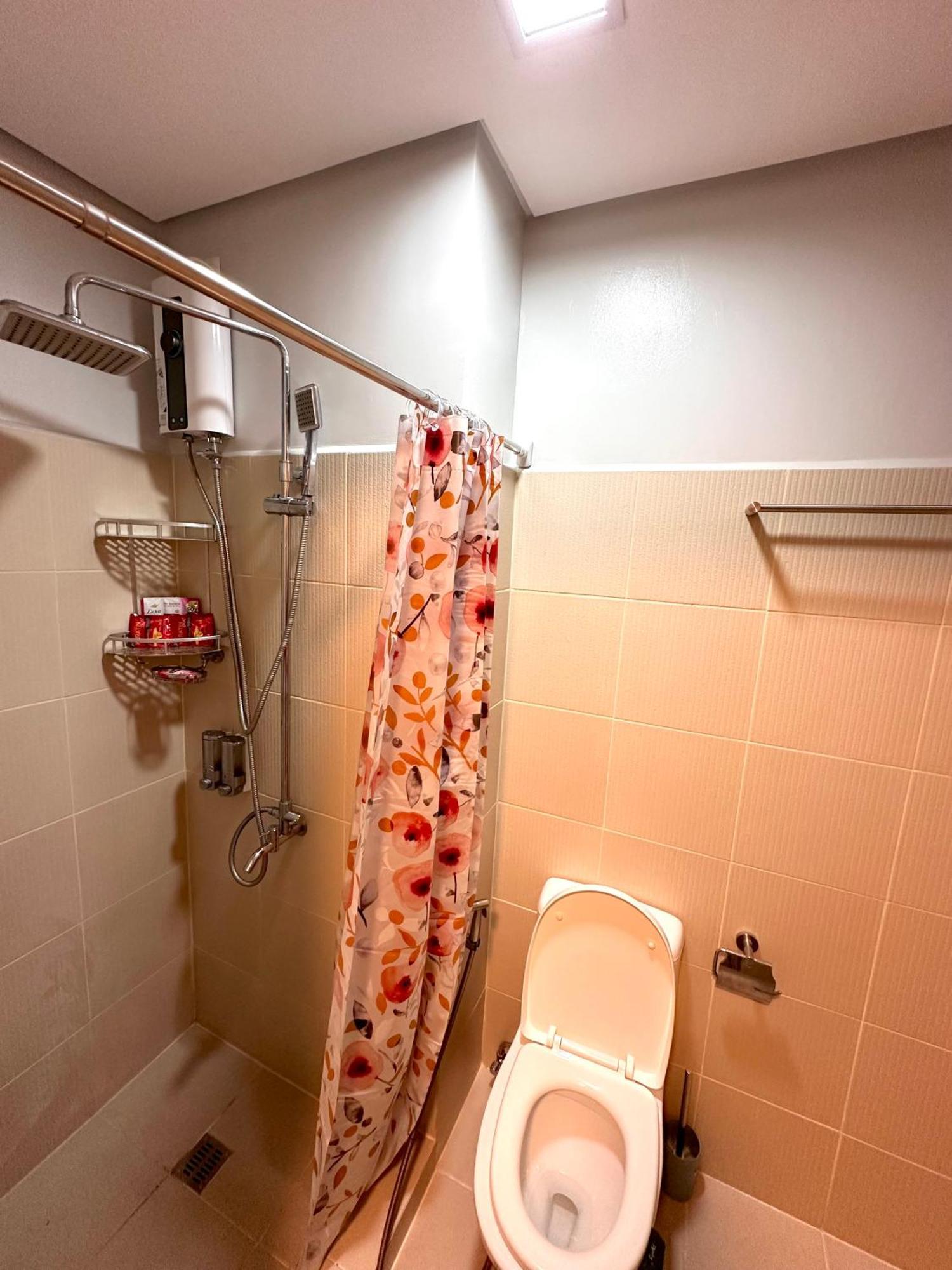 Unit In Quezon Grass Residences Tower 5 32nd Floor Manila