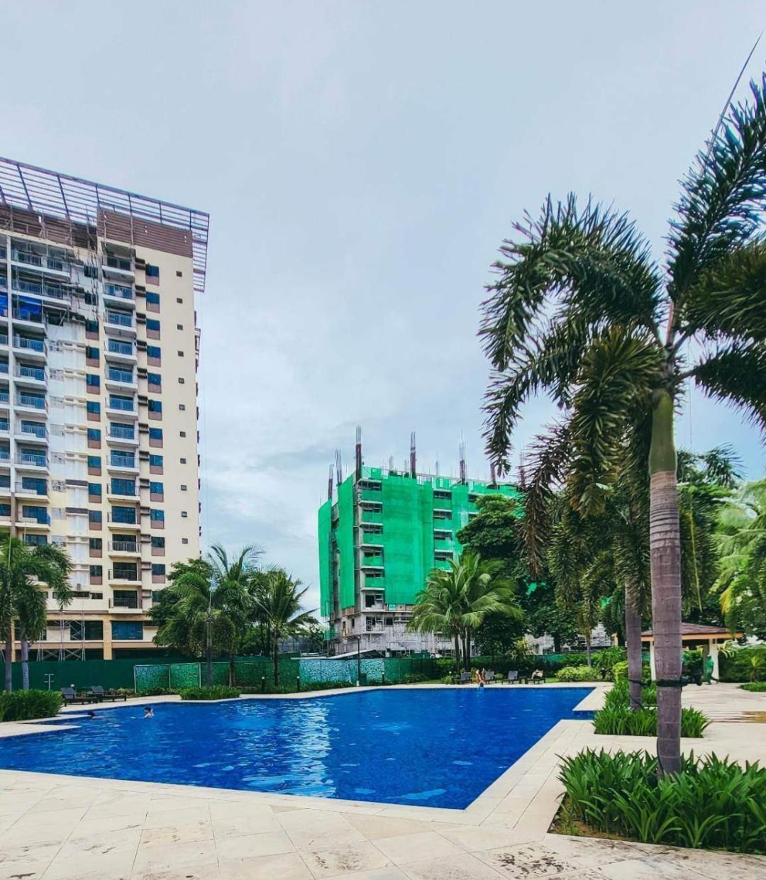 Spacious In Alabang Apartamento