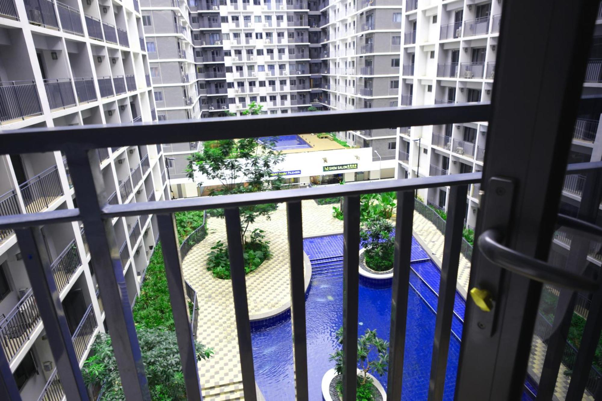 Apartment Staycation Near Mall Of Asia, Condotel With King Bed *