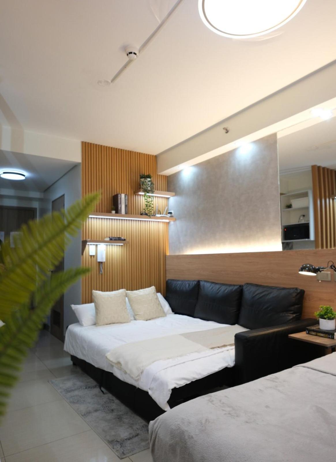 Staycation Near Mall Of Asia, Condotel With King Bed Apartment Manila