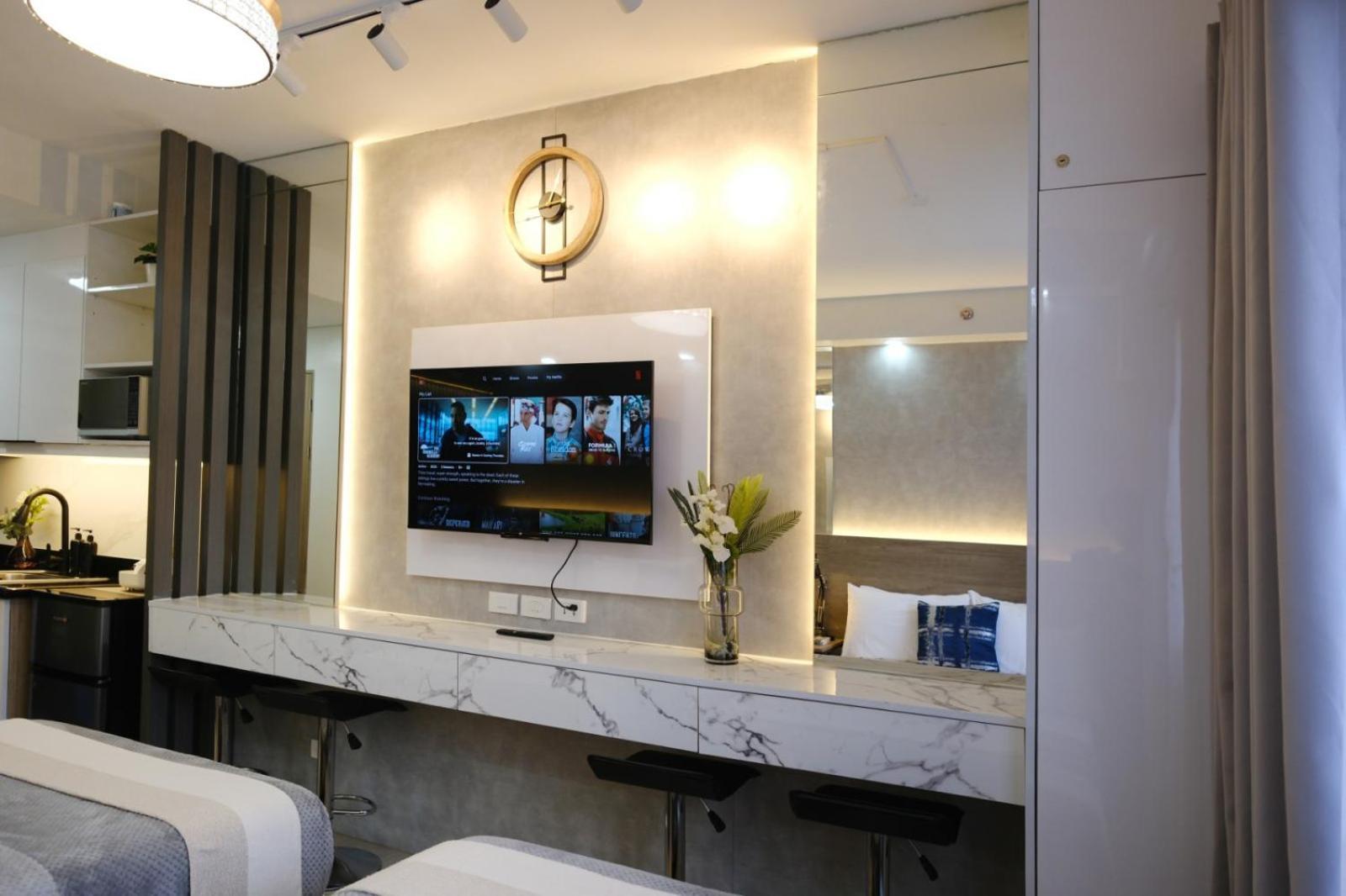 Apartment Staycation Near Mall Of Asia, Condotel With 2 Beds, Pasay Manila