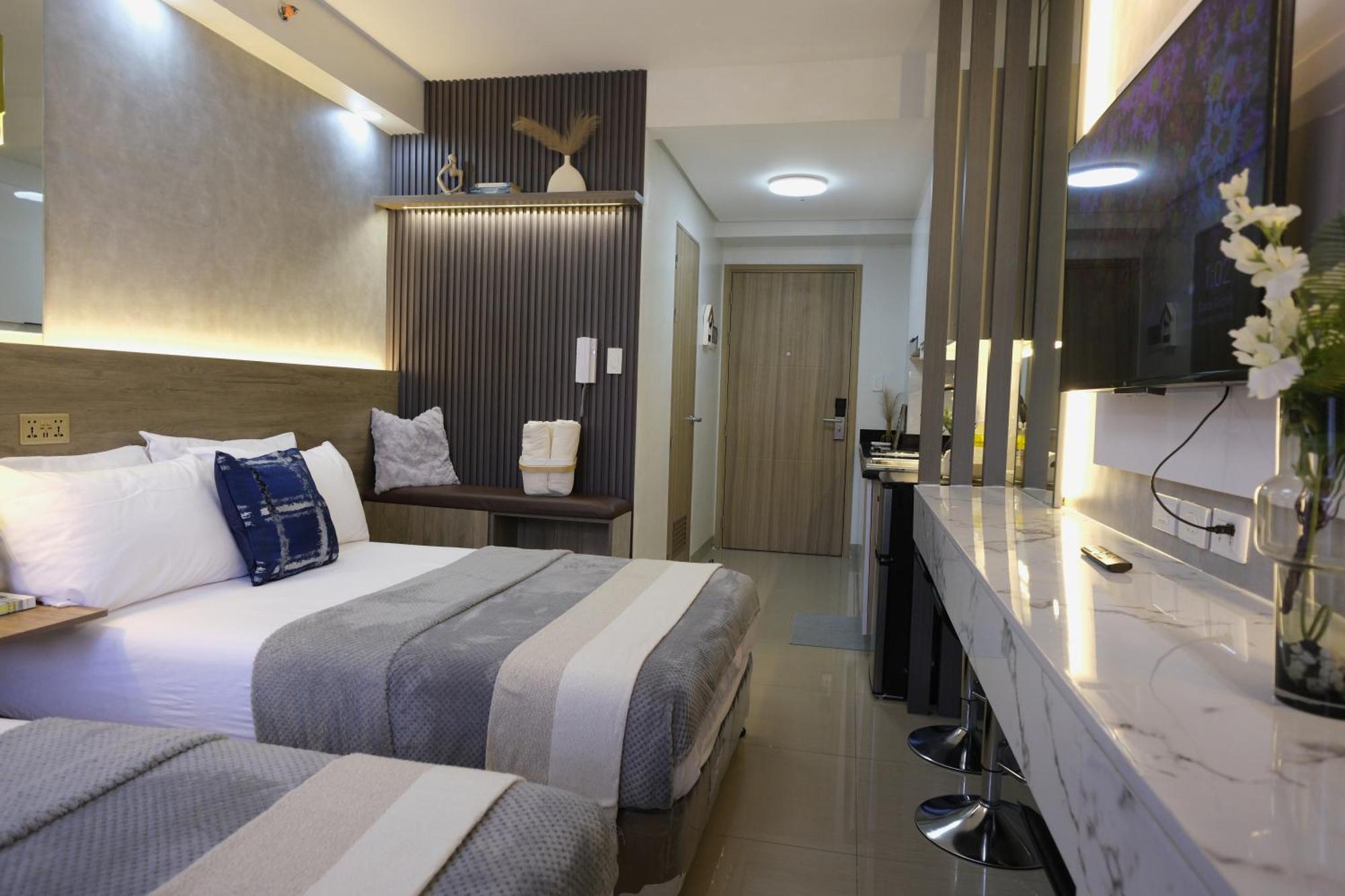 Staycation Near Mall Of Asia, Condotel With 2 Beds, Pasay Apartment *