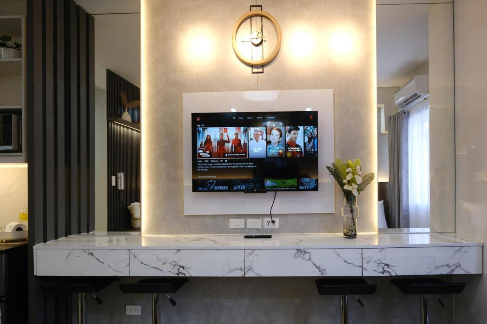 Staycation Near Mall Of Asia, Condotel With 2 Beds, Pasay Apartment *