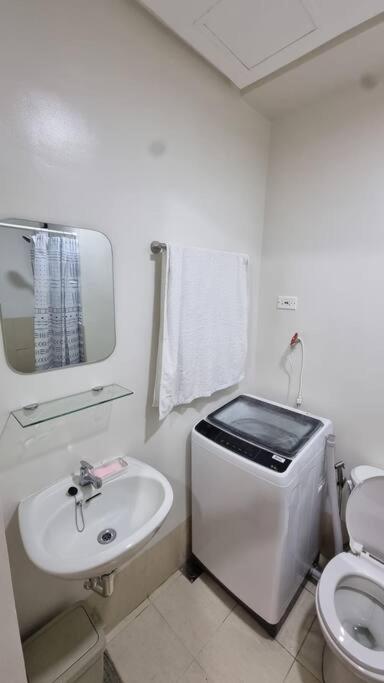 Galel's Comfort Zone 2br Trees Residences Fairview Apartment Manila