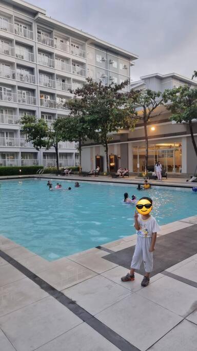 Galel's Comfort Zone 2br Trees Residences Fairview *
