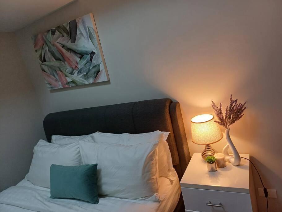 Newpointesuites 2 Uptown Bgc Manila
