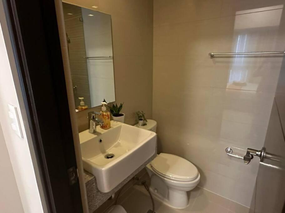 Newpointesuites 2 Uptown Bgc
