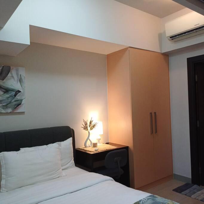 Newpointesuites 2 Uptown Bgc Apartment Manila