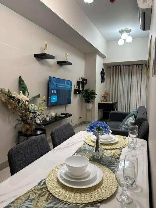 Apartment Newpointesuites 2 Uptown Bgc