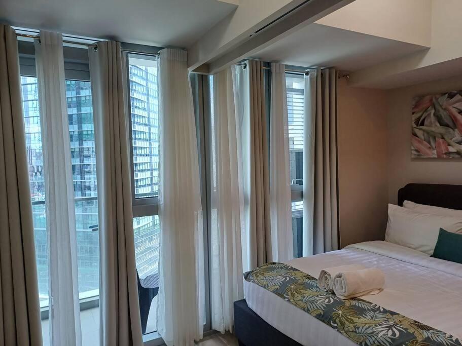 Newpointesuites 2 Uptown Bgc Apartment