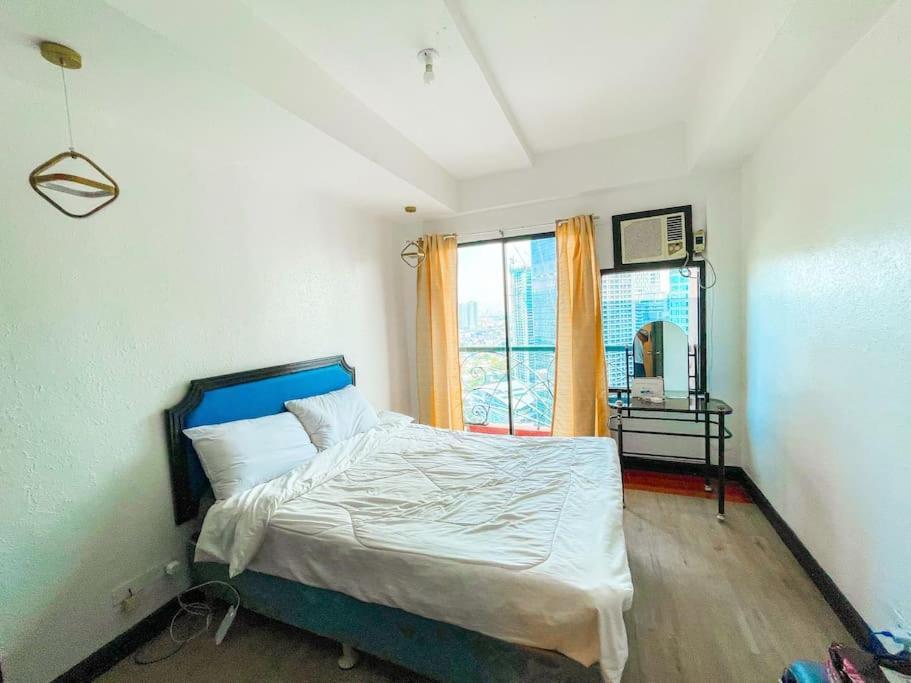 Lovely Penthouse In Makati Apartment Manila
