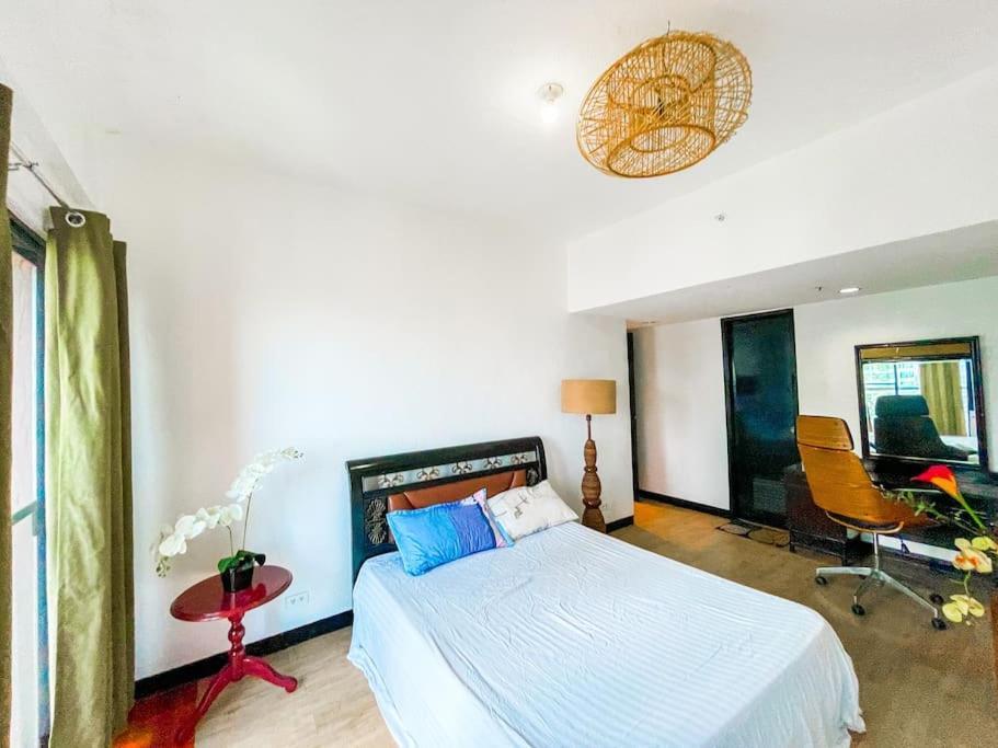 Lovely Penthouse In Makati Apartment