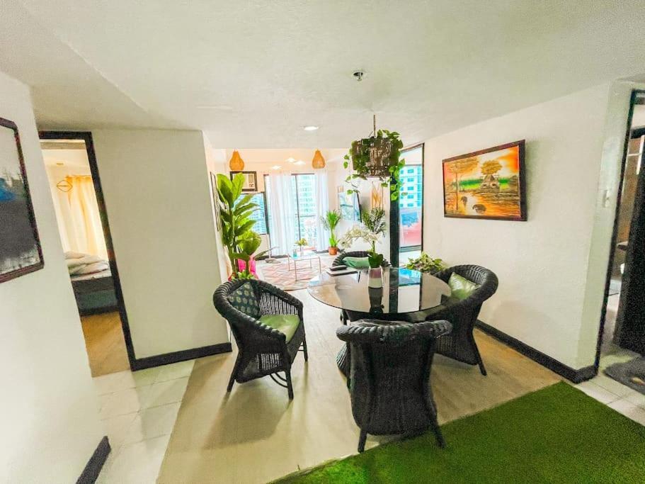Lovely Penthouse In Makati Manila