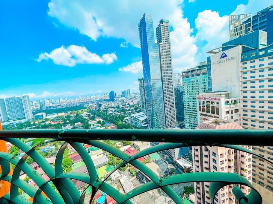 Lovely Penthouse In Makati * Manila