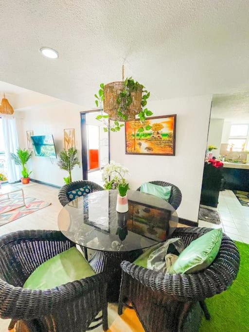 Lovely Penthouse In Makati *